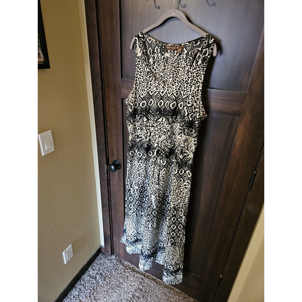 Euc Women's Plus Geometric Pattern Lightweight Ma… - image 4